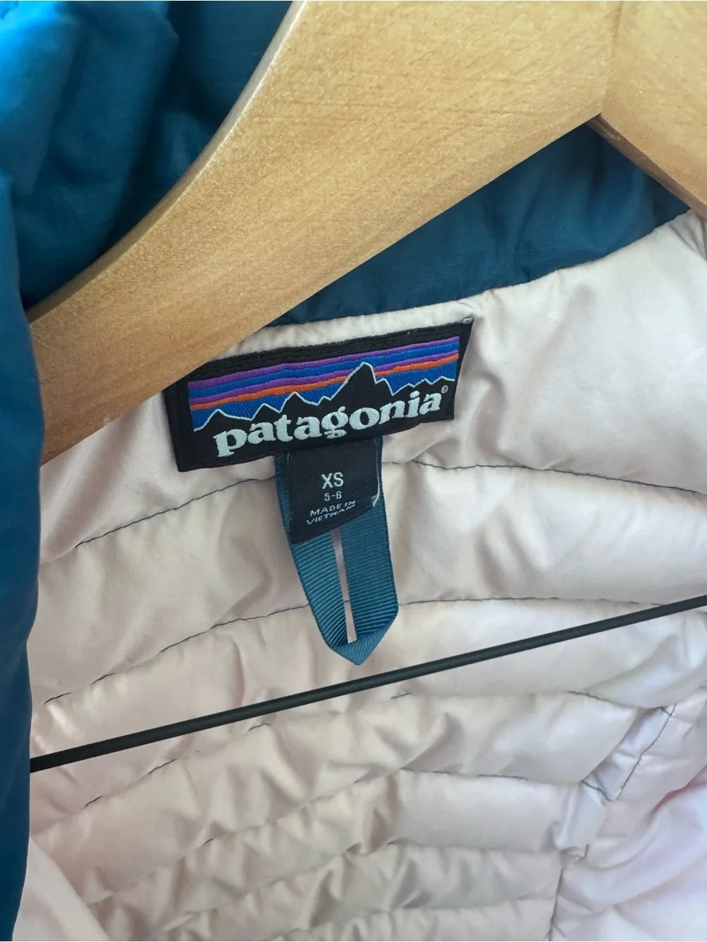 Patagonia Girls' Teal Down Sweater Vest size xs or 5-6
